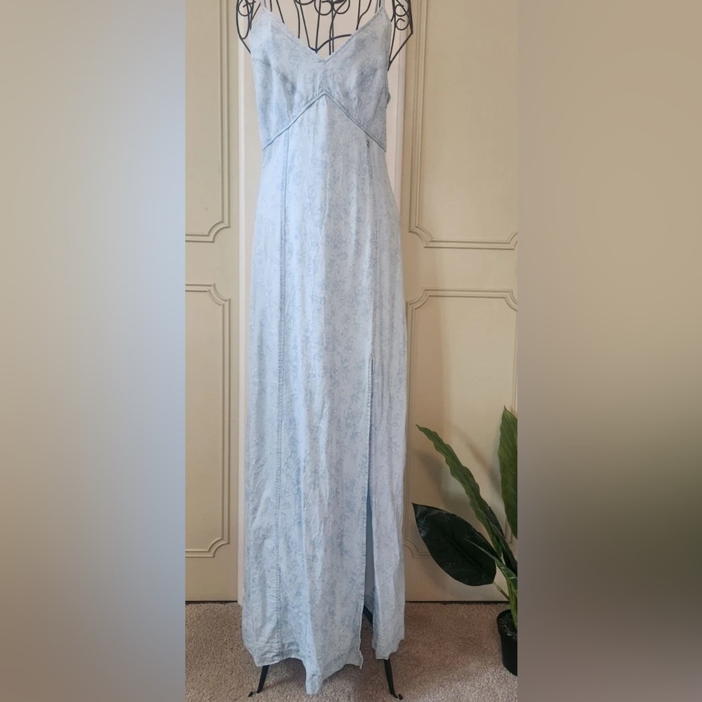 Guess White Sleeveless Spaghetti Strap Maxi Gown With Slit xs